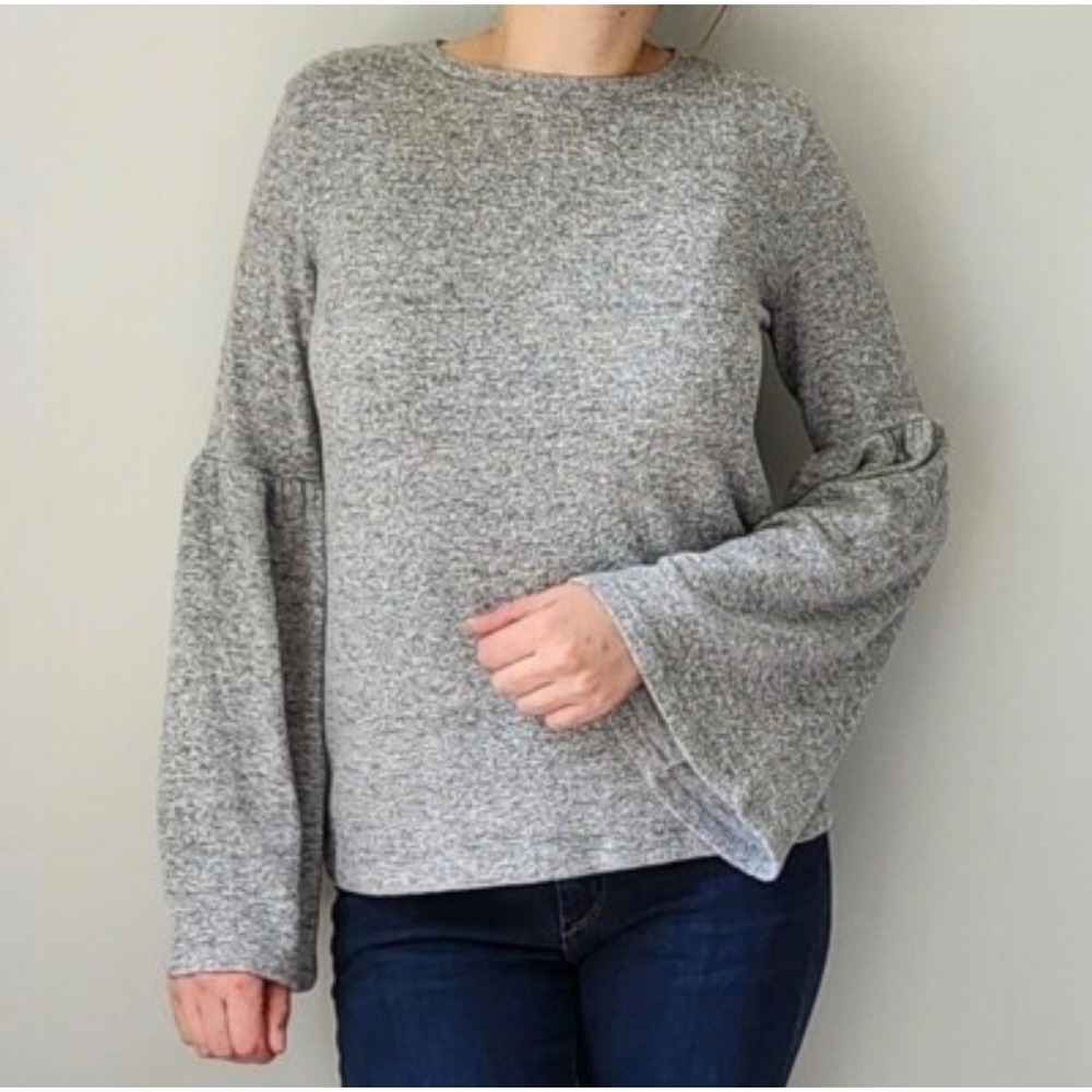 Zara Trafaluc Bell Sleeve Top Women S Grey Excellent Marled Knit Crew Neck